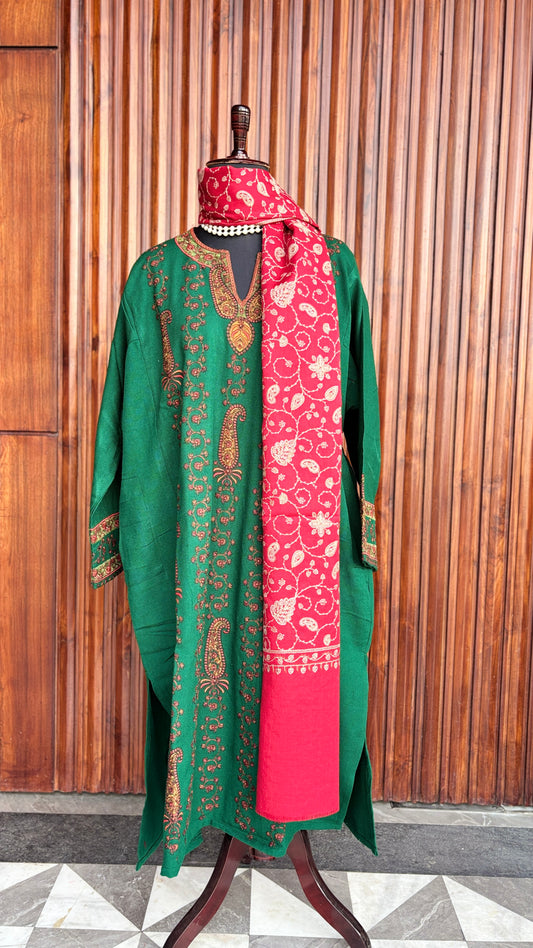 Aari-Embroidered Kashmiri Phiran